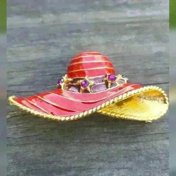 Vintage Red hat brooch necklace pedant Gold-toned red enamel and amethyst - Picture 4 of 6